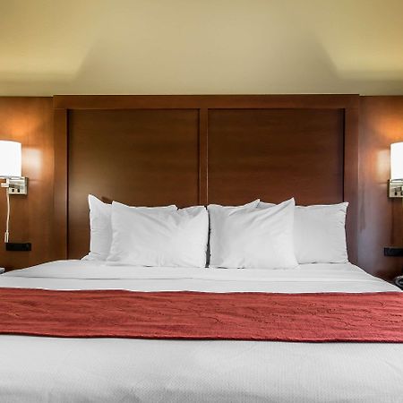 Comfort Suites Effingham Bagian luar foto