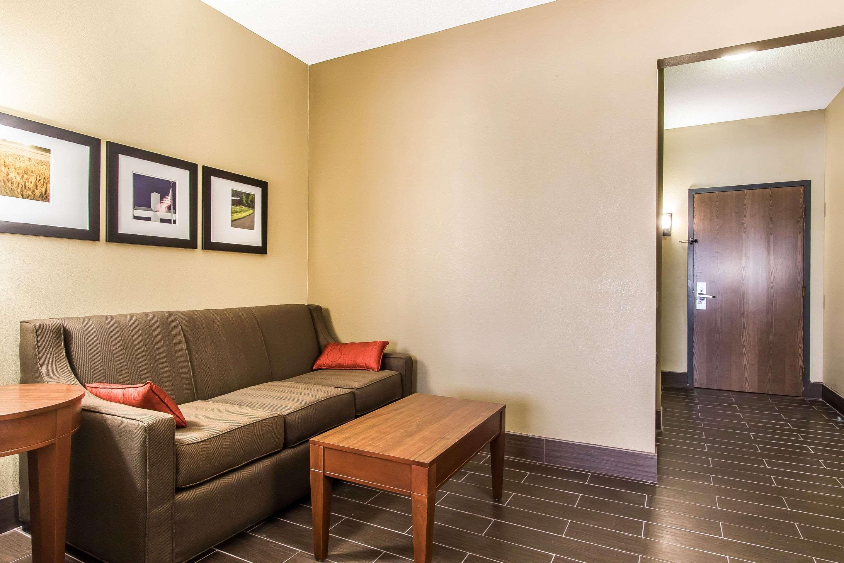 Comfort Suites Effingham Bagian luar foto