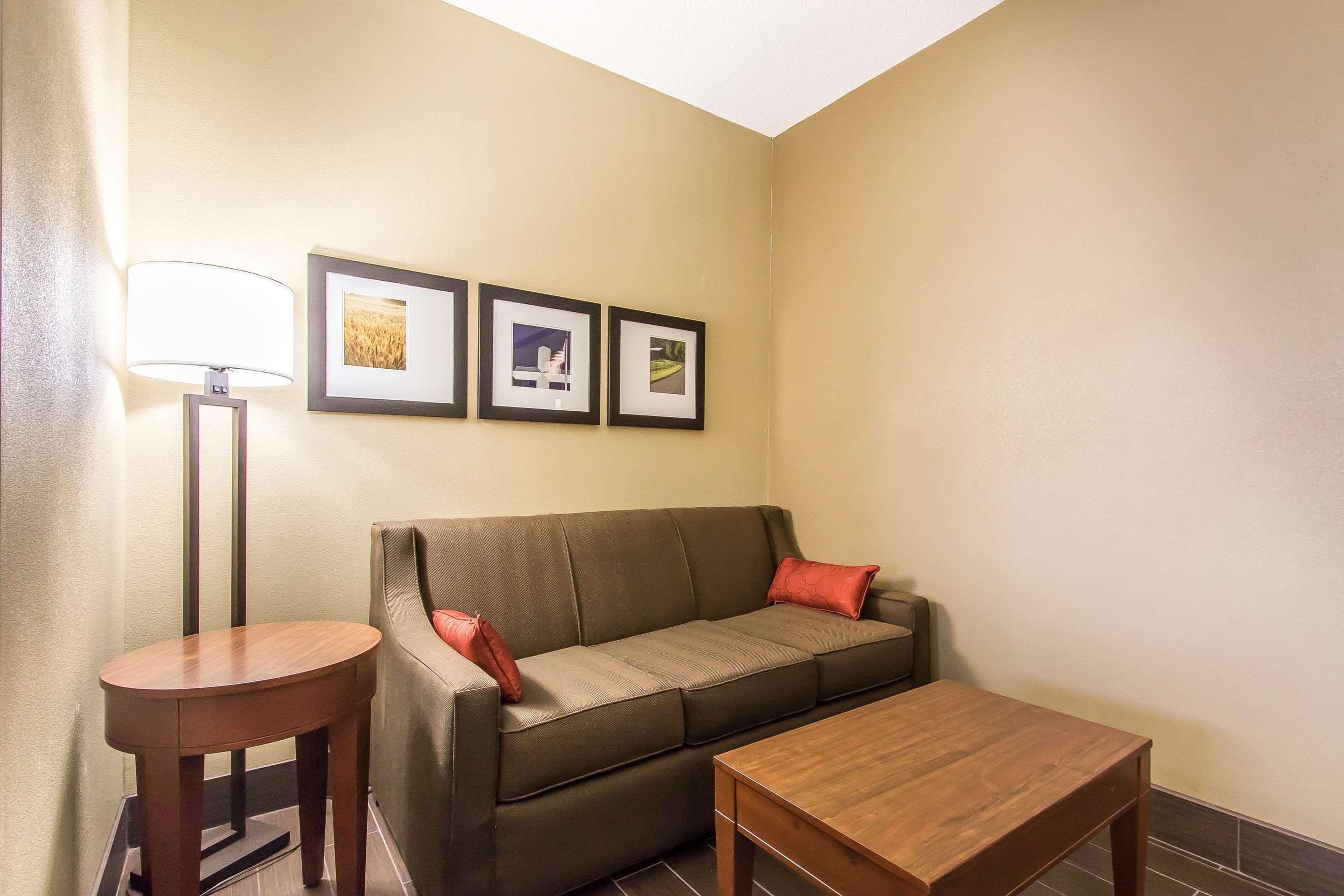 Comfort Suites Effingham Bagian luar foto
